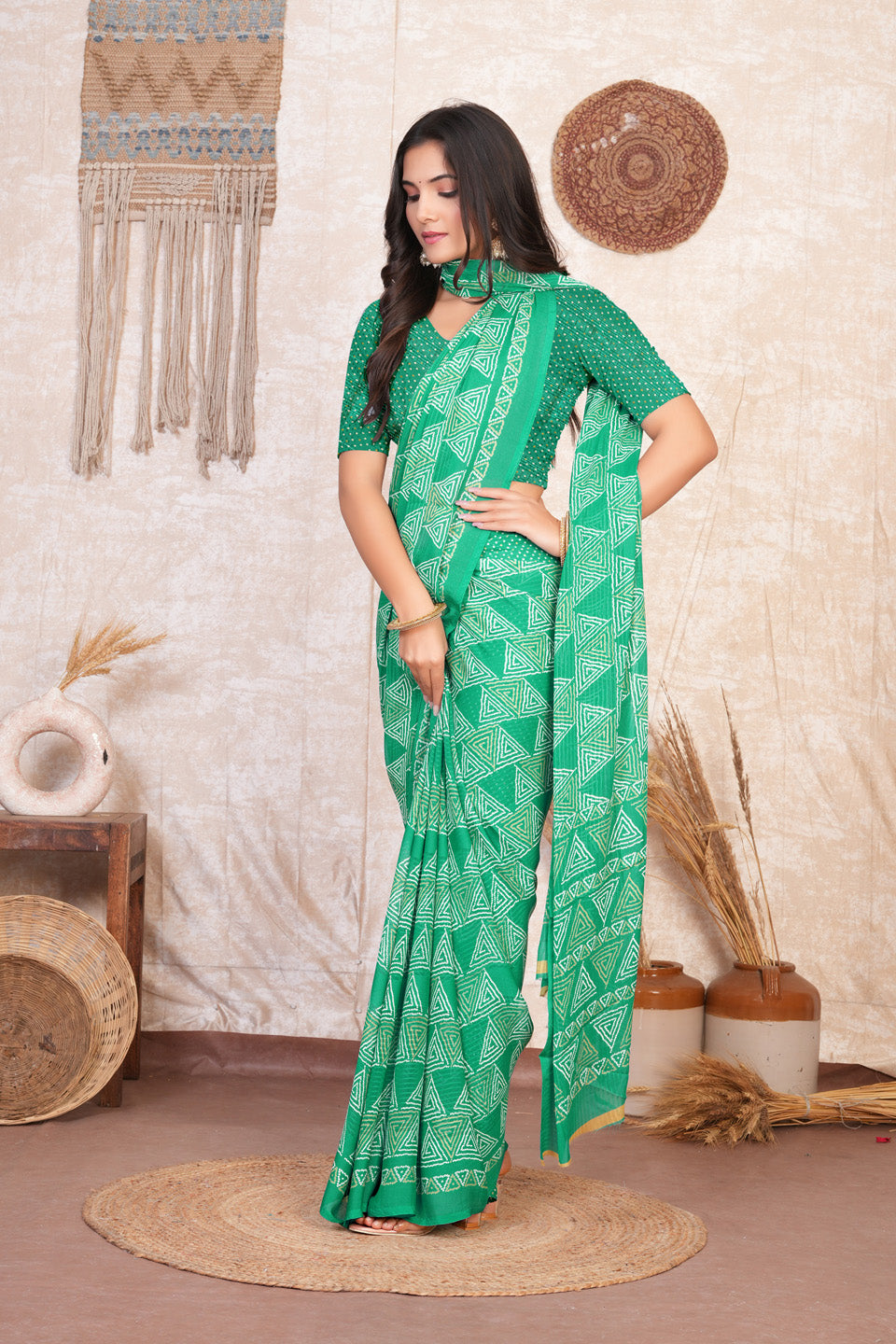 Zamuna Women Emerald Green Georgette Geometric Saree | Effortless Festive Wear