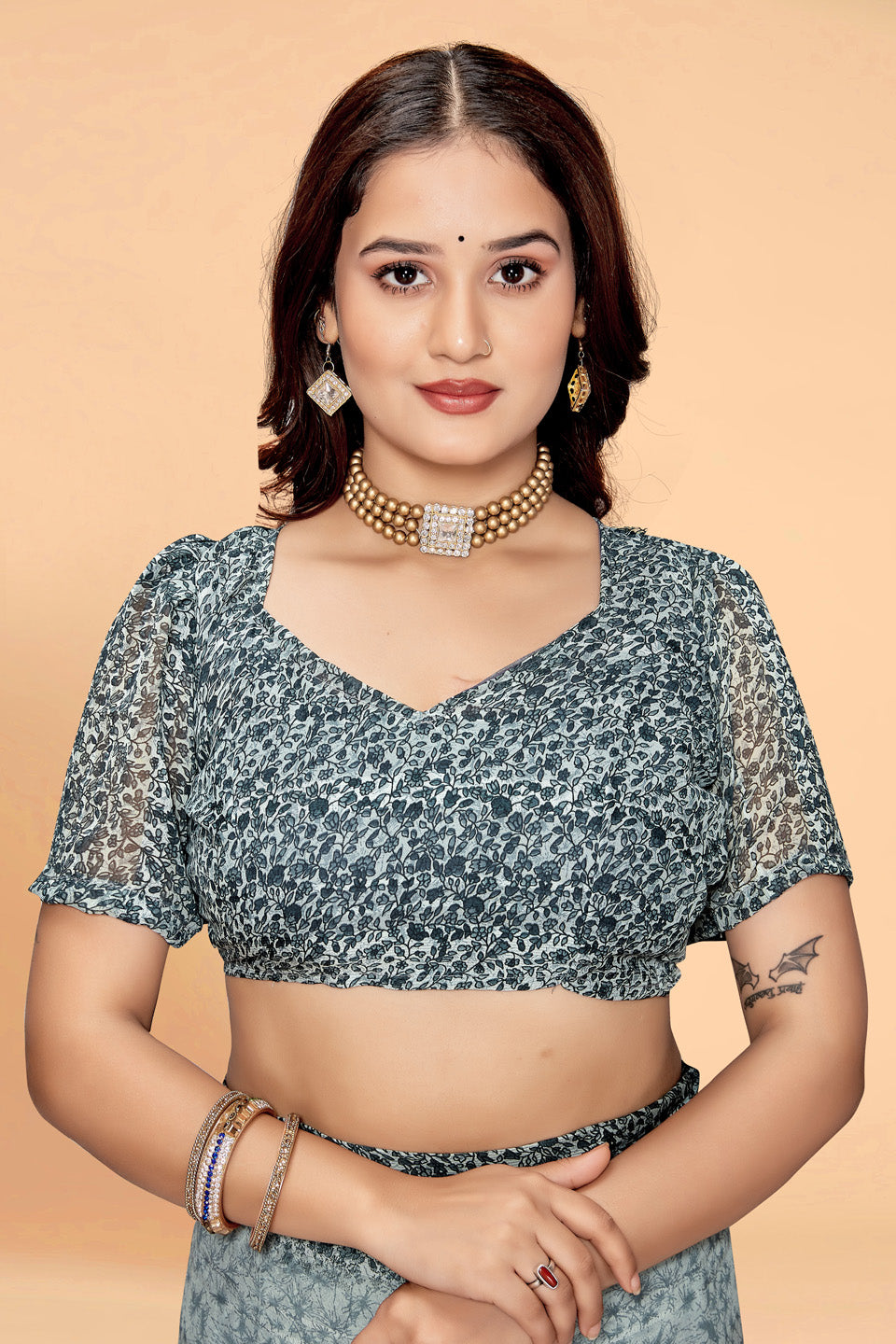 Zamuna Women Elegant Grey Georgette Geometric Saree | Chic & Modern Office Wear