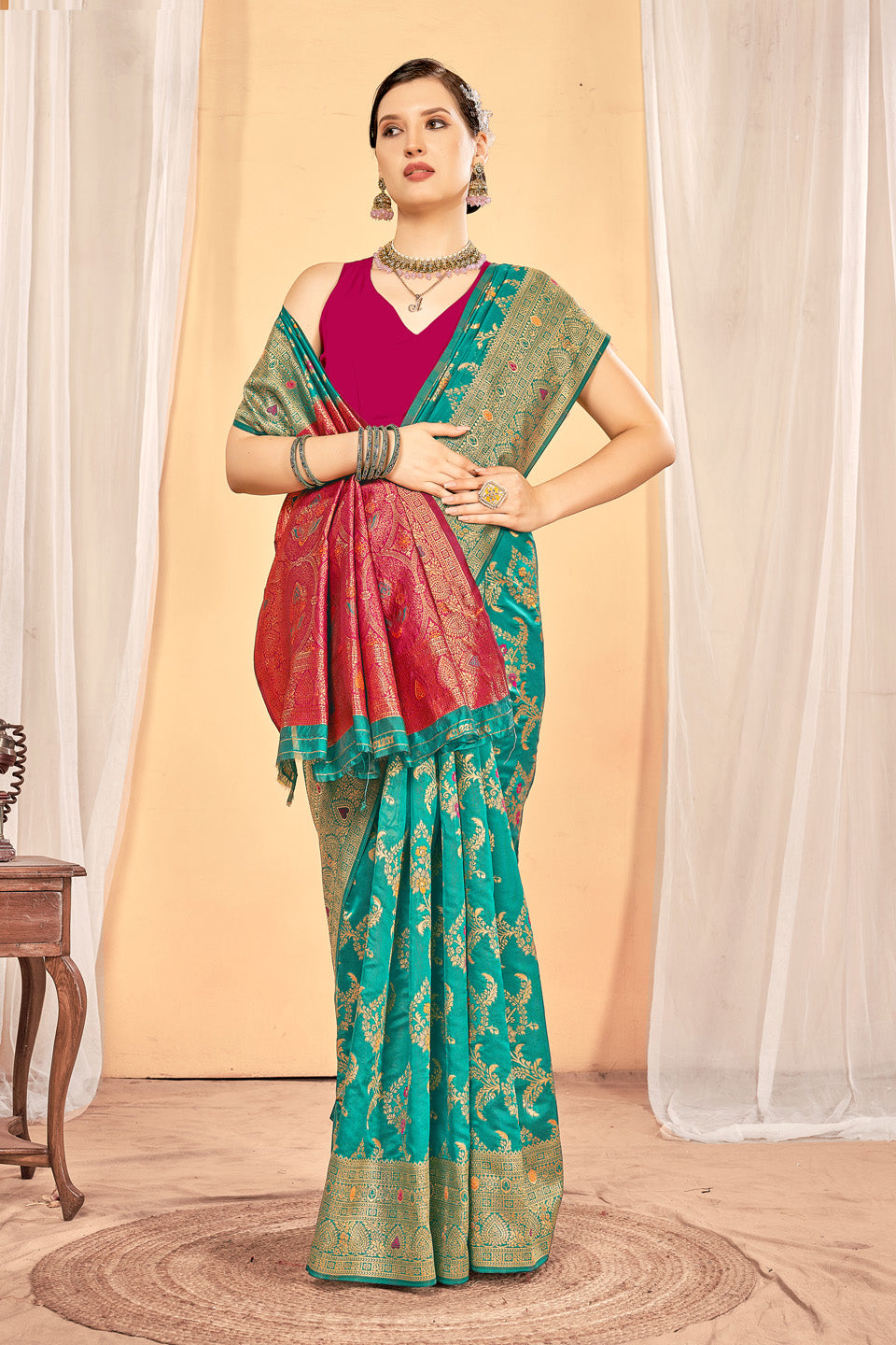 Zamuna Women Green Silk Floral Woven Saree – Timeless Charm in Elegant Green
