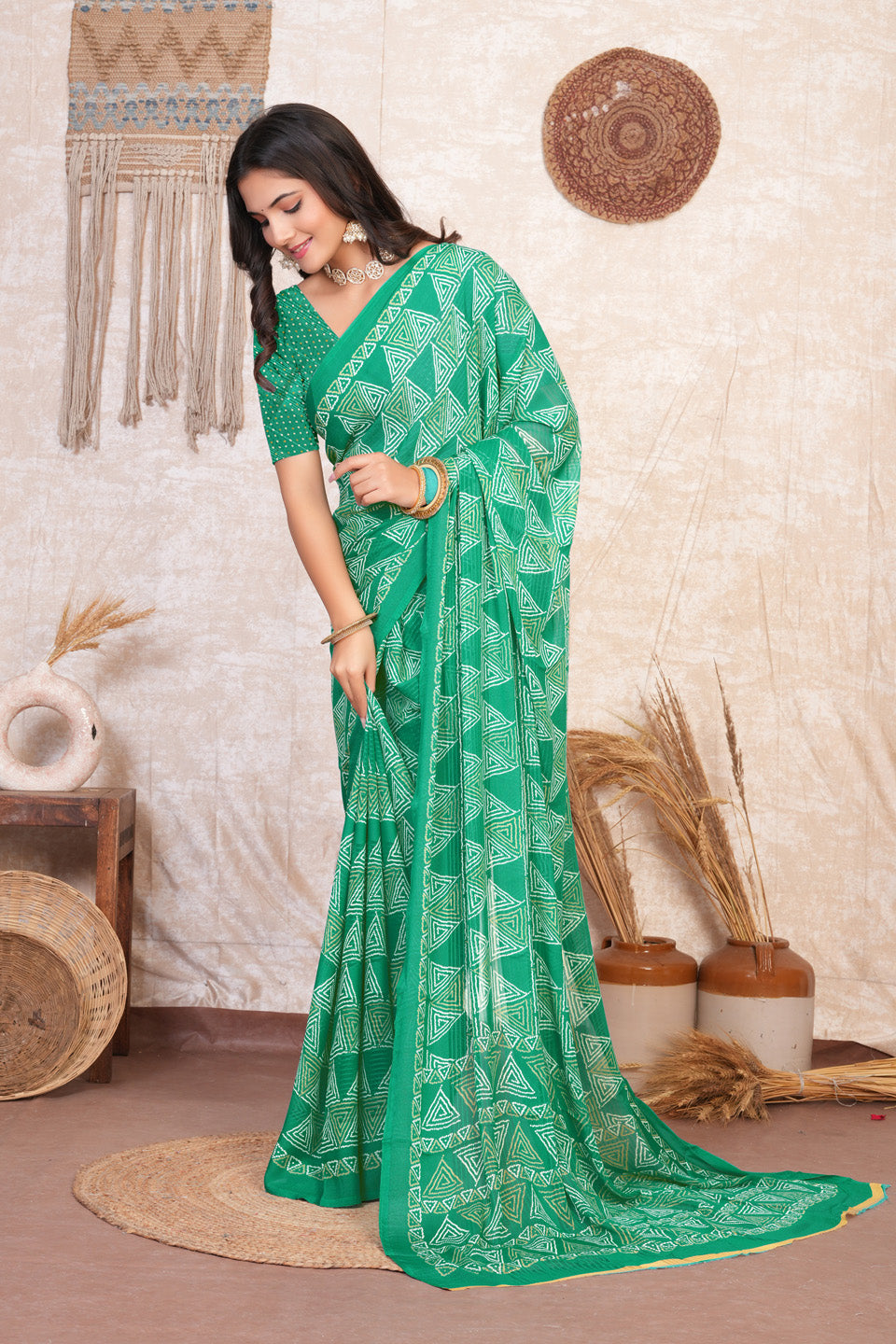 Zamuna Women Emerald Green Georgette Geometric Saree | Effortless Festive Wear