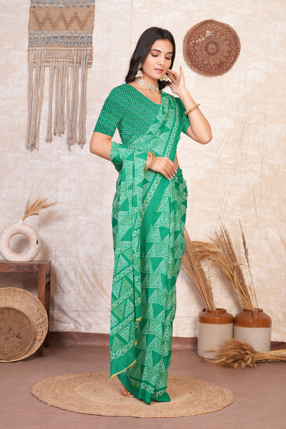 Zamuna Women Emerald Green Georgette Geometric Saree | Effortless Festive Wear