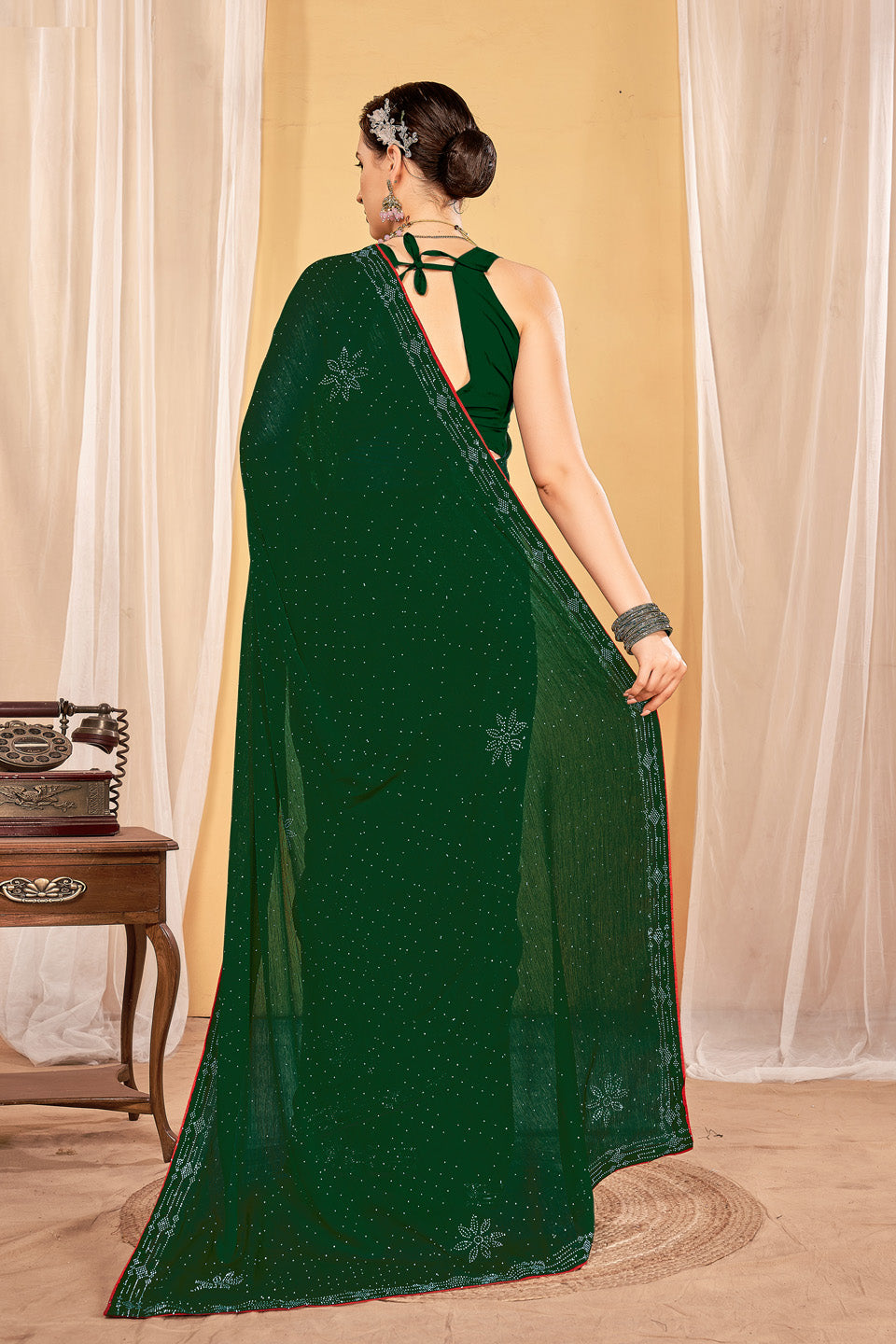Zamuna Women Green Georgette Solid Diamond Saree – Refreshing Elegance in Green
