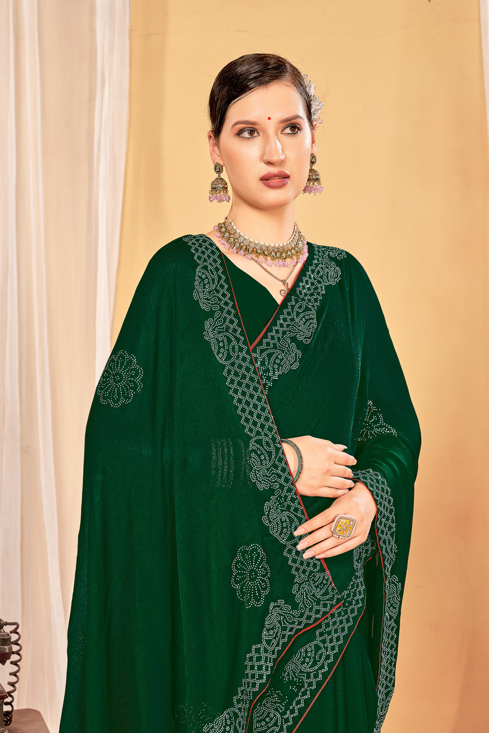 Zamuna Women Green Georgette Solid Diamond Saree – Refreshing Elegance in Green