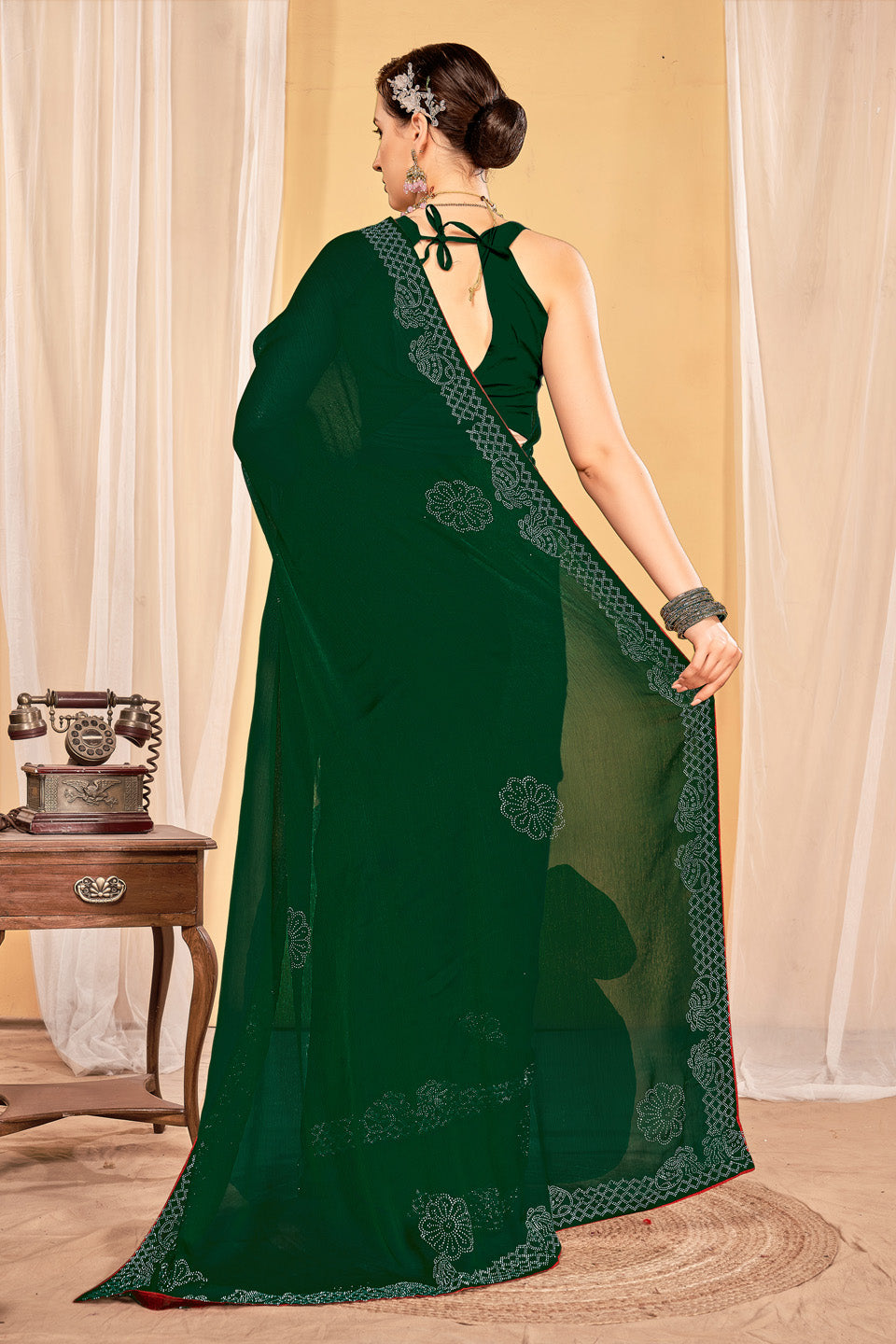 Zamuna Women Green Georgette Solid Diamond Saree – Refreshing Elegance in Green