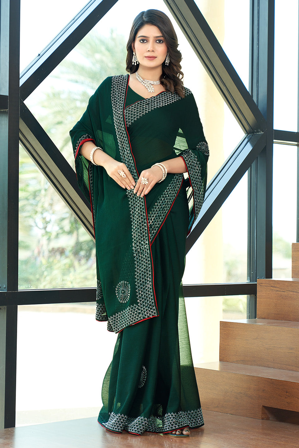 Zamuna Women Green Georgette Solid Diamond Saree – Subtle Glamour in Refreshing Green