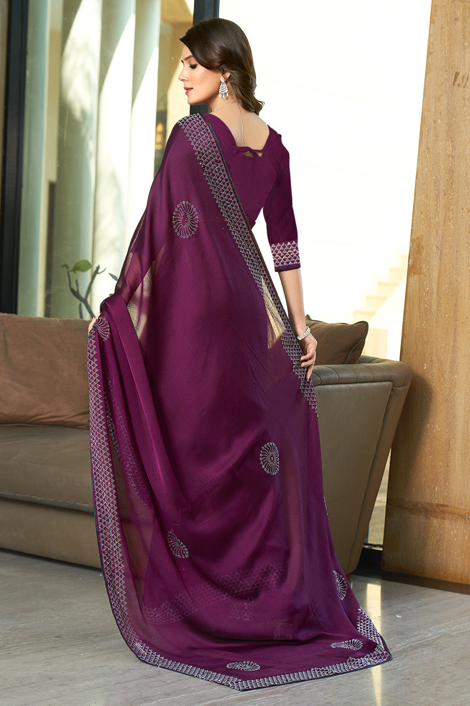 Zamuna Women Purple Georgette Solid Diamond Saree – Subtle Glamour in Elegant Purple