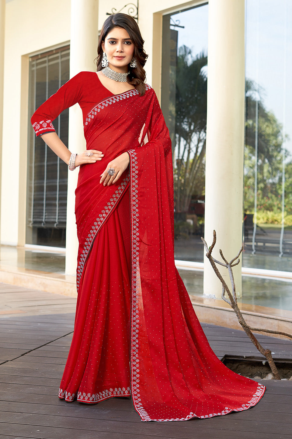 Zamuna Women Red Georgette Solid Diamond Saree – Bold Elegance in Vibrant Red