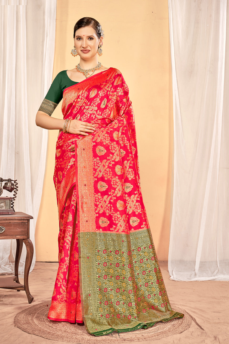 Zamuna Women Pink Silk Floral Woven Saree – Feminine Elegance in Soft Pink