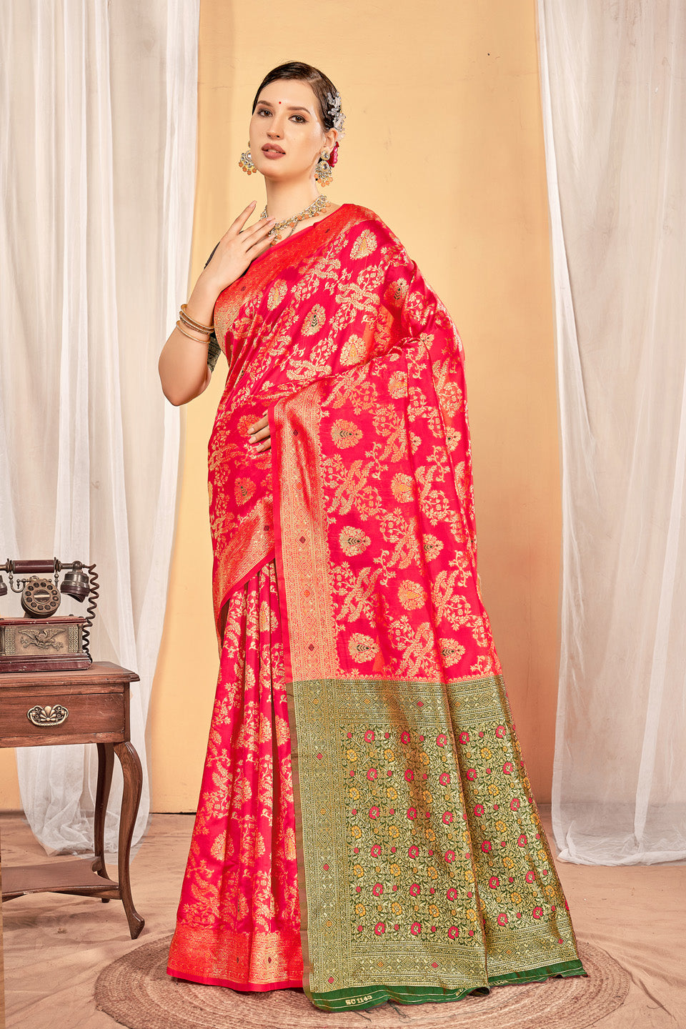 Zamuna Women Pink Silk Floral Woven Saree – Feminine Elegance in Soft Pink