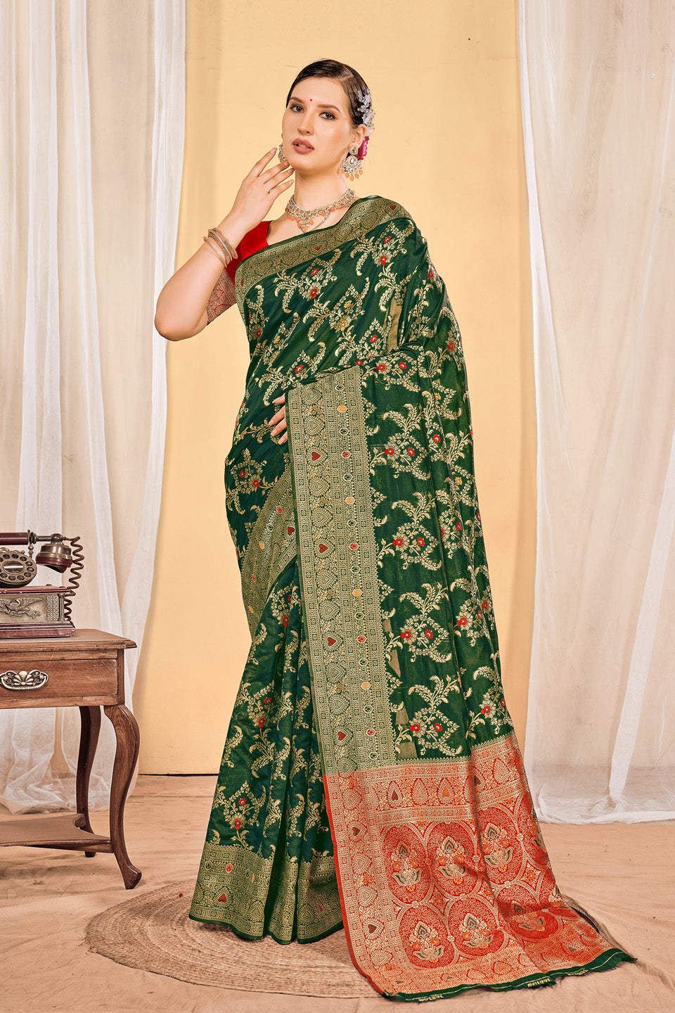 Zamuna Women Dark Green Silk Floral Woven Saree – Regal Elegance in Deep Green