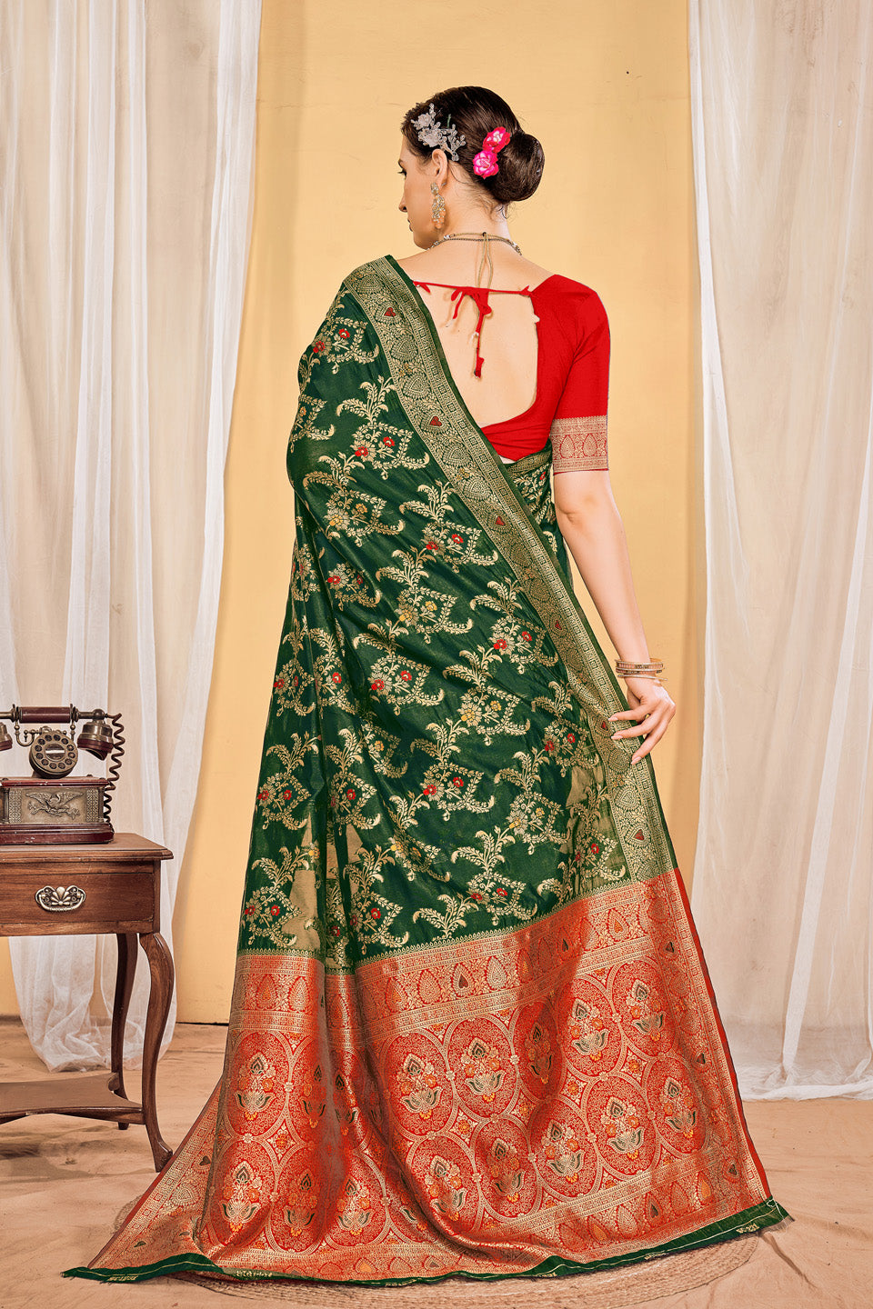 Zamuna Women Dark Green Silk Floral Woven Saree – Regal Elegance in Deep Green