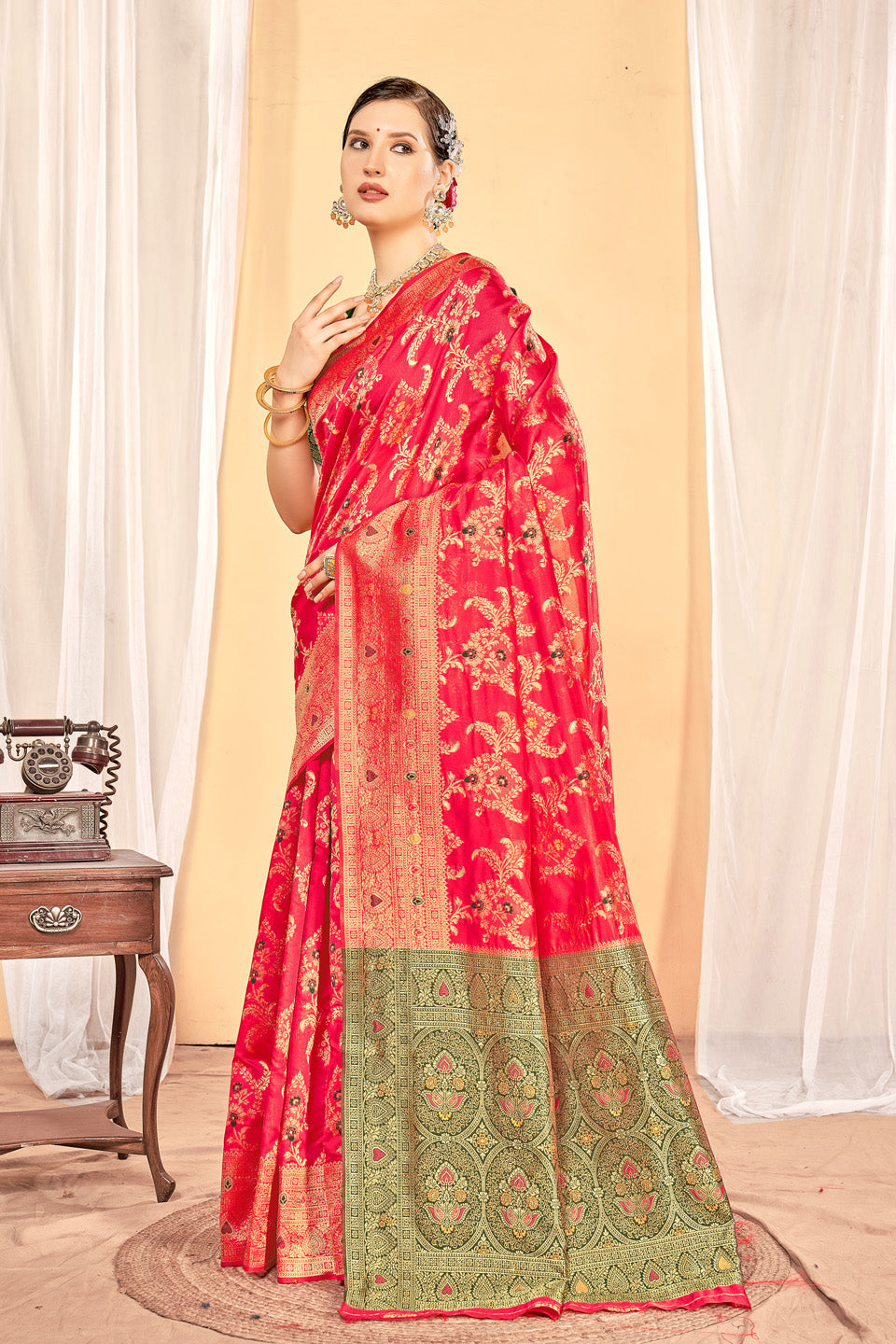 Zamuna Women Red Silk Floral Woven Saree – Timeless Elegance in Rich Red