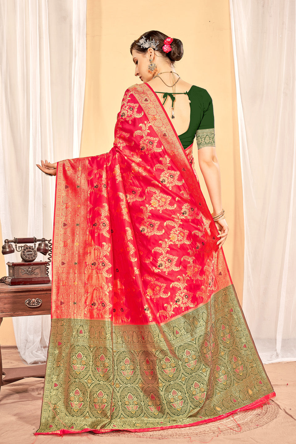 Zamuna Women Red Silk Floral Woven Saree – Timeless Elegance in Rich Red