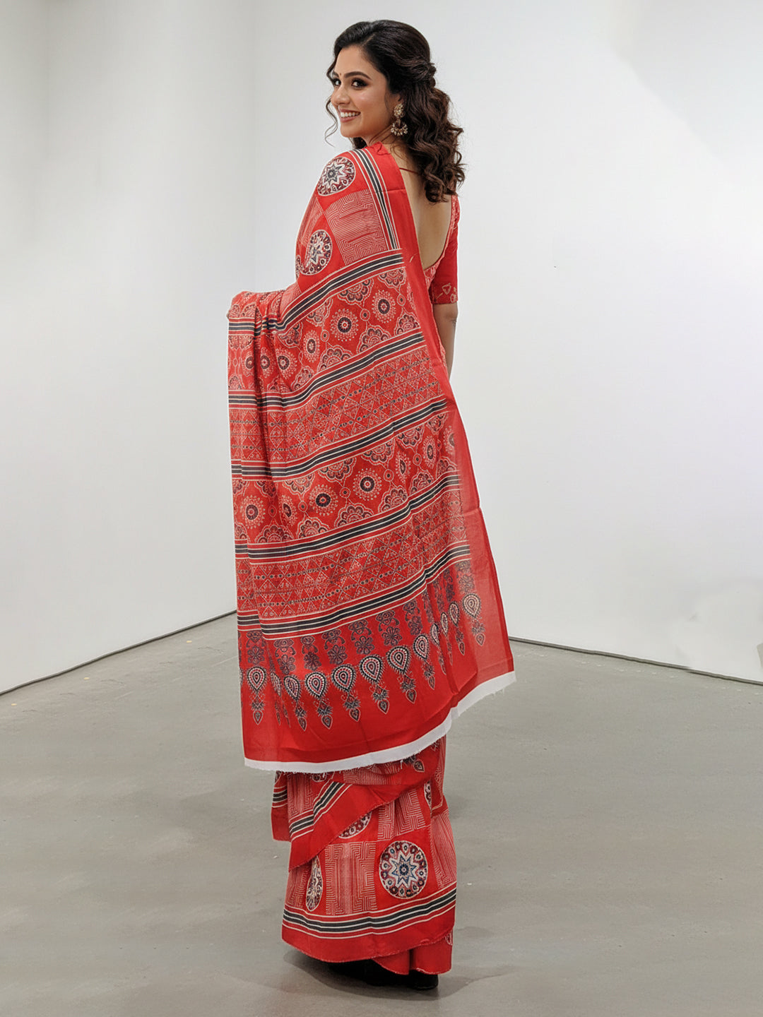 Zamuna Women Red Satin Crepe Geometric Digital Print Saree – Bold Elegance for Every Occasion