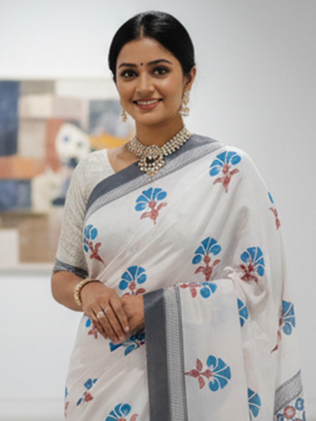 Zamuna Women White Satin Crepe Geometric Digital Print Saree – Timeless Elegance with Contemporary Charm